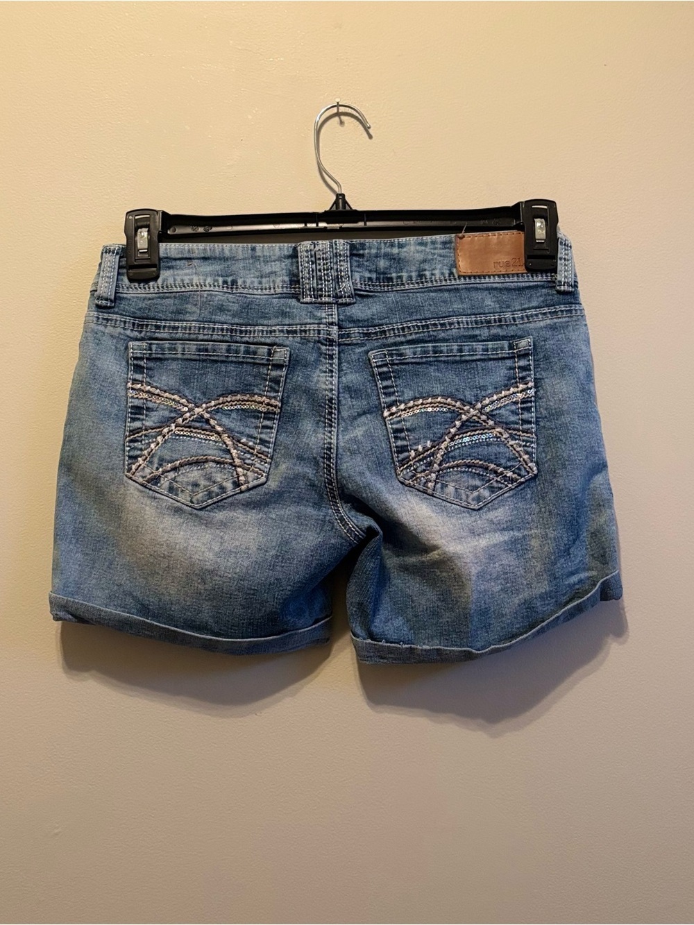 Y2K Juniors Rue21 Light Blue Rolled Hem Denim Shorts - Picture 3 of 7